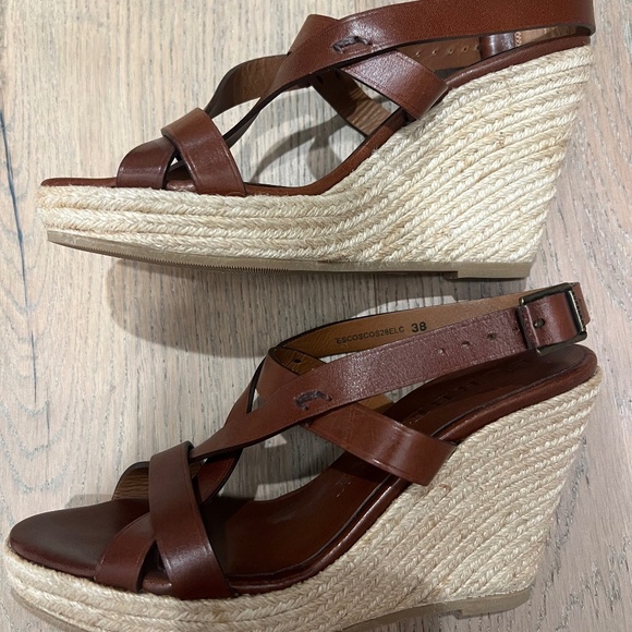 Burberry wedge Heels - Picture 1 of 3
